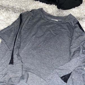Hardly worn Abercrombie sweatshirt!